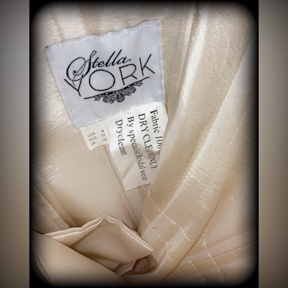Beautiful Stella York design Wedding Dress size 8 - Picture 3 of 8